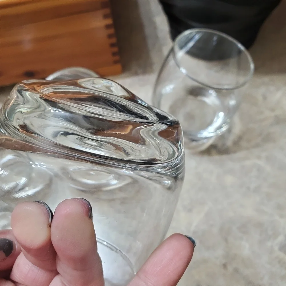 Rocker Wobble Whiskey Glasses. Set of 6. Great condition. Glass. Bar theme